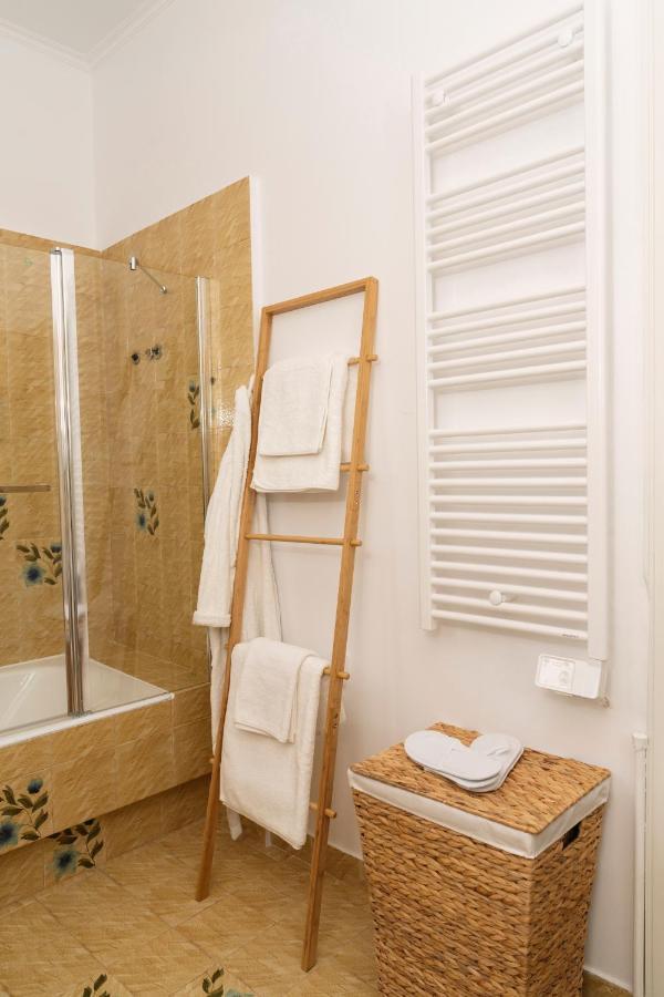 Apartamento Visum Acropol ,3Br - Private Terrace-Jacuzzi - Amazing View Atenas Exterior foto